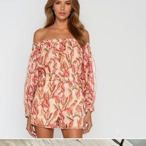 Lovers + Friends Bosworth off the shoulder Emory floral shorts romper small